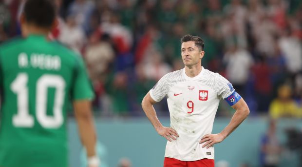 Goalless opening match. Poland drew against Mexico