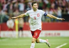 Robert Lewandowski's brace! Poland beat the Faroe Islands