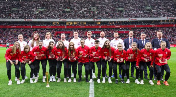 Polish women's beach soccer national team honoured at PGE Narodowy 