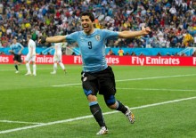 Suarez bites twice, Rooney's first WC goal was not enough