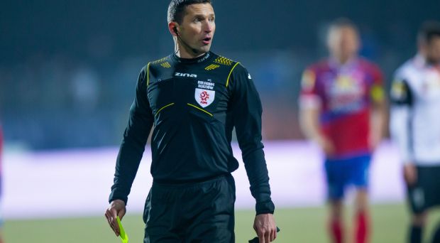 Sebastian Jarzębak sędzią meczu Legia Warszawa – Śląsk Wrocław